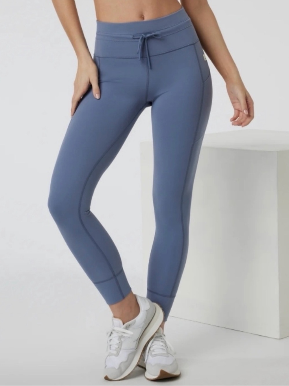 81. Size XS VUORI Steel Blue Daily Form Leggings